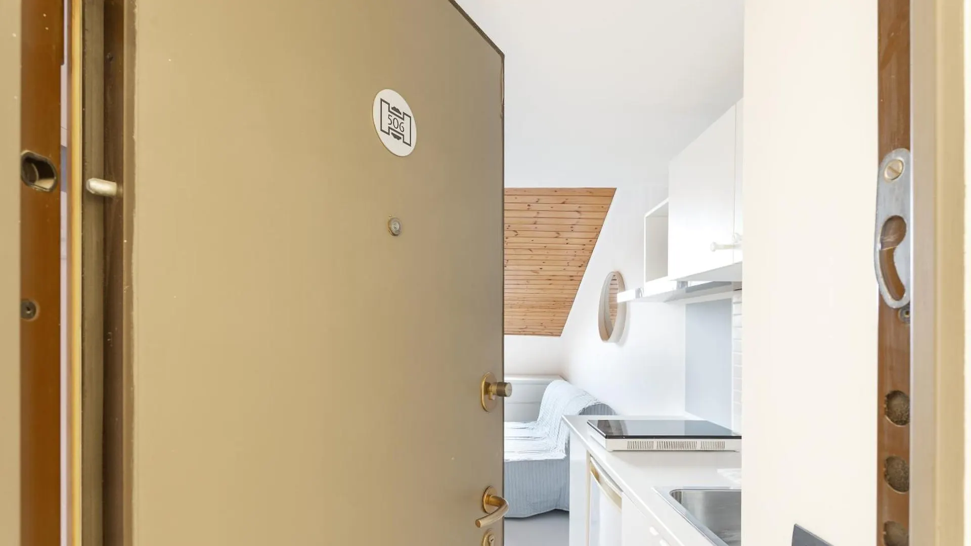 Milano Magenta Long Let Apts Apartament