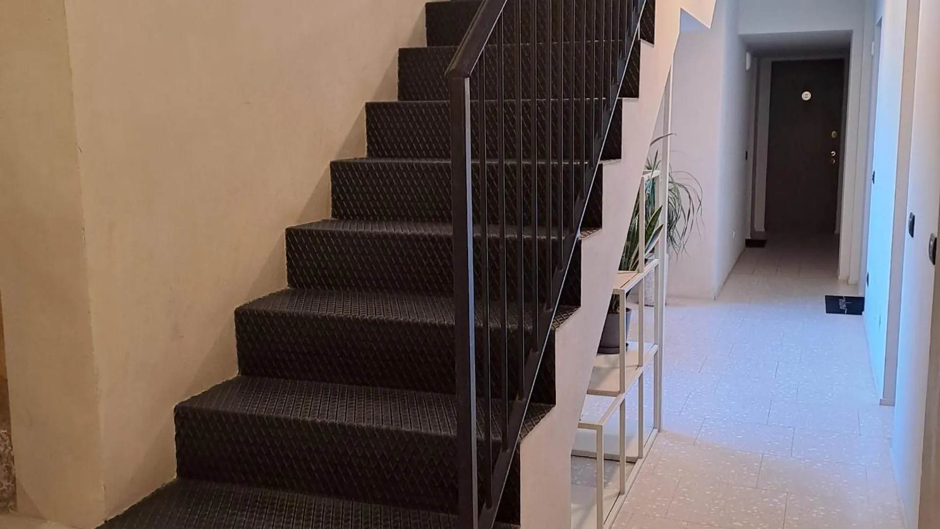 Milano Magenta Long Let Apts Milan
