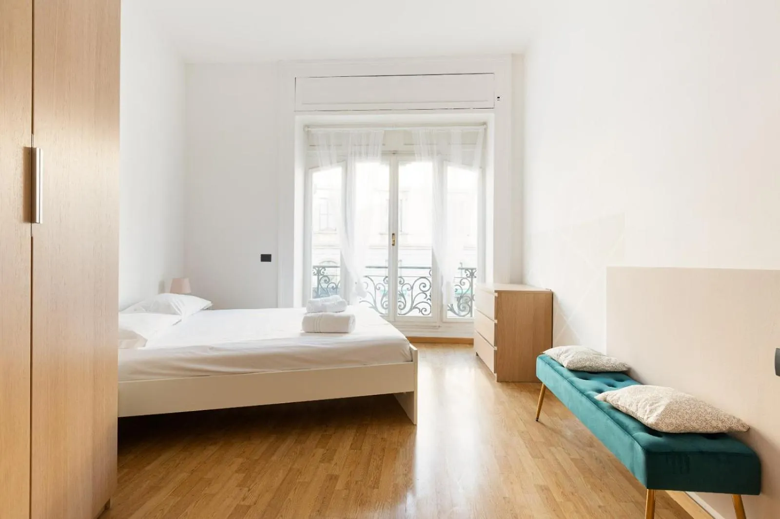 Milano Magenta Long Let Apts 0*, Milan