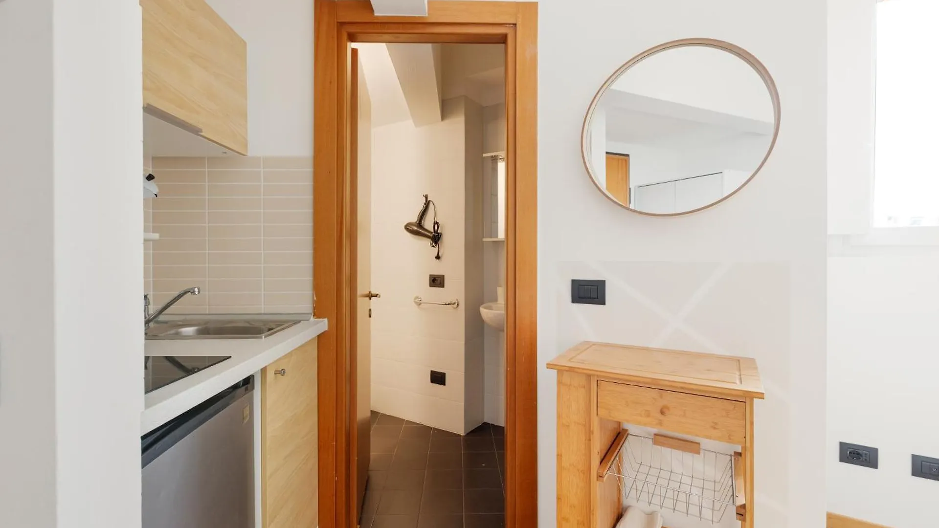 Milano Magenta Long Let Apts 0*, Milan Italy