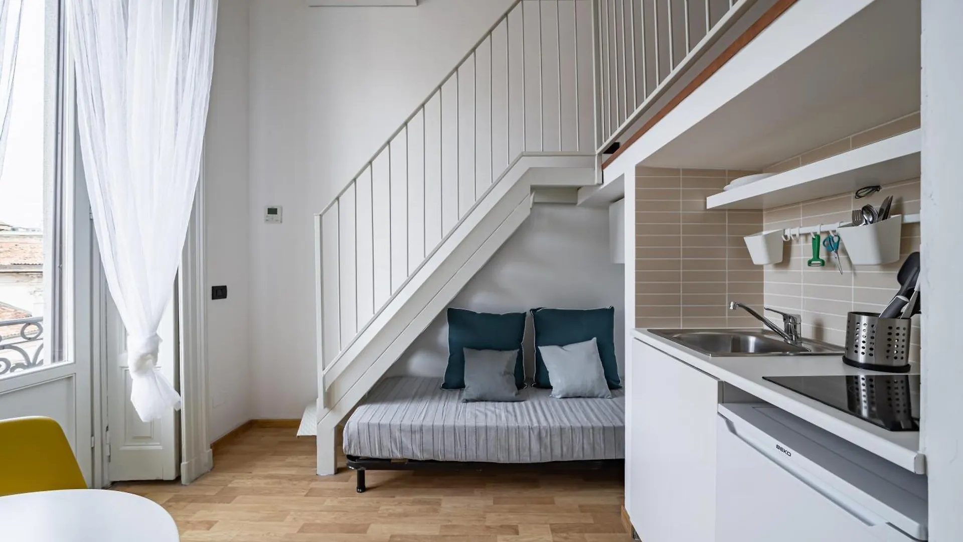 Milano Magenta Long Let Apts Milan