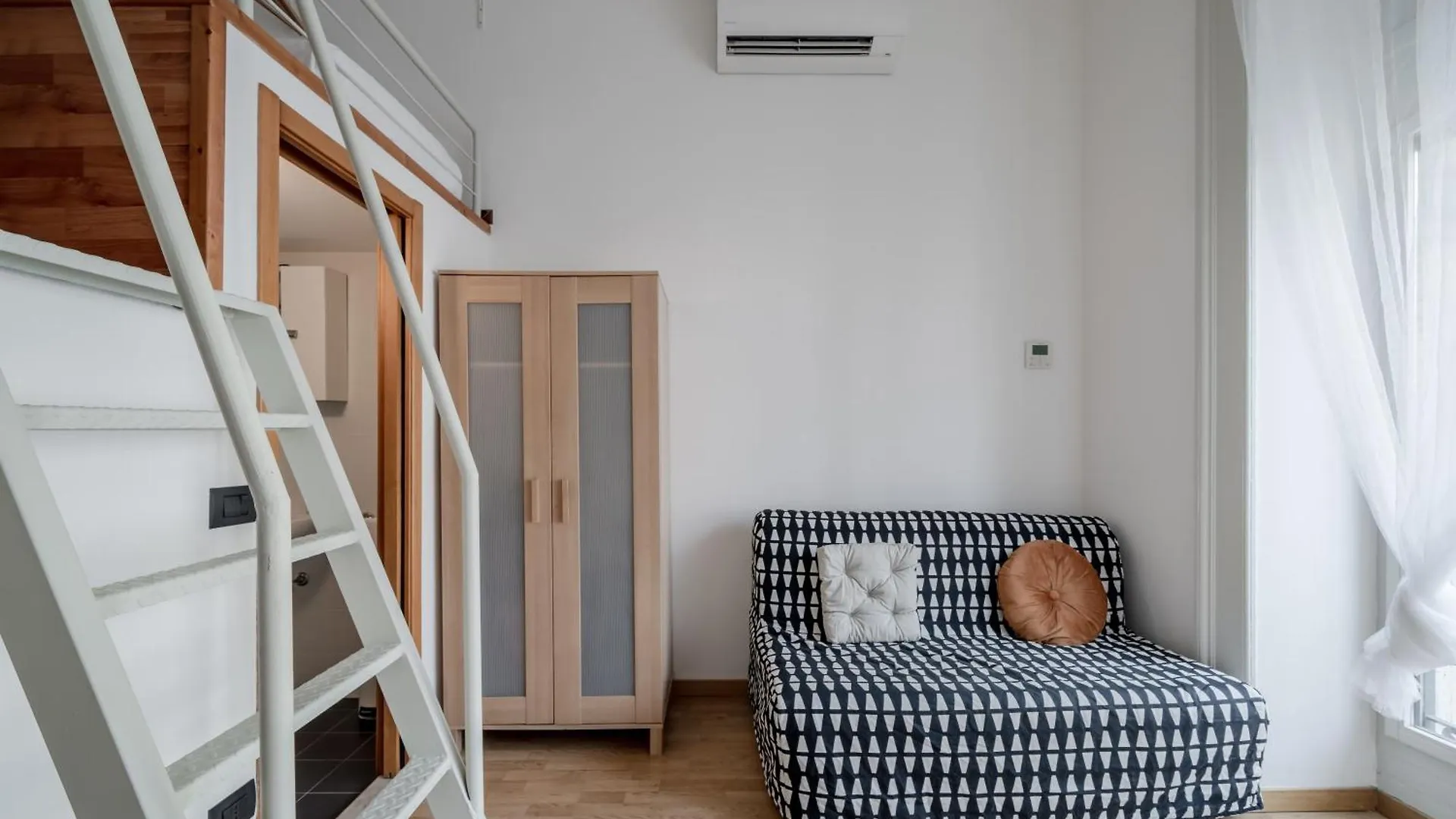 Milano Magenta Long Let Apts 0*, Milan Italy